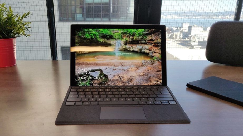 Microsoft Surface Pro 7 Core i3 - Màn hình cảm ứng
