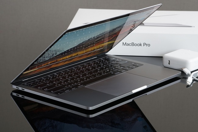 Thoải mái kết nối với các thiết bị ngoại vi khi làm việc cùng Macbook Pro M1 2021