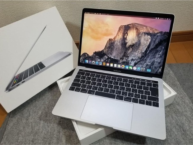 macbook pro touch bar cũ 13 inch