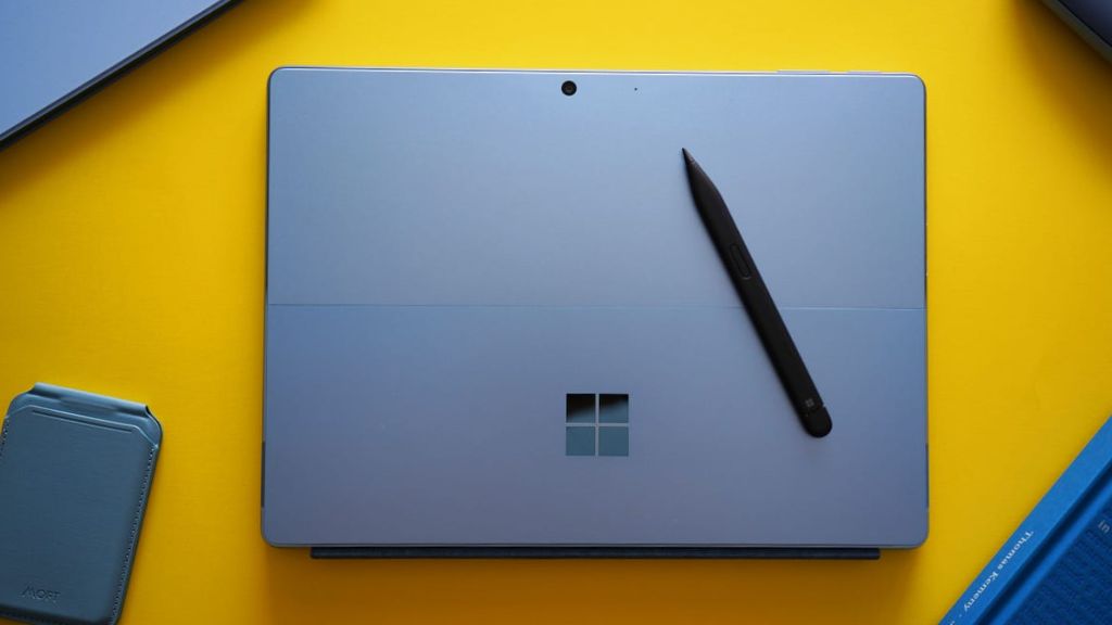 Microsoft Surface Pro 9 ra mắt