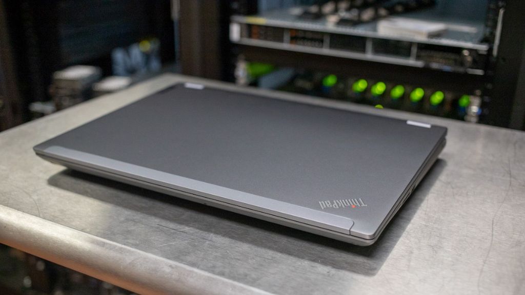 Thiết kế của Lenovo ThinkPad P16 Gen 1